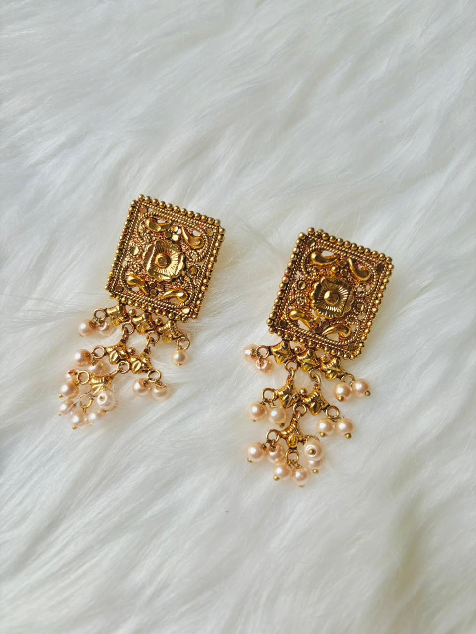 Gold Plated Cultured Earring