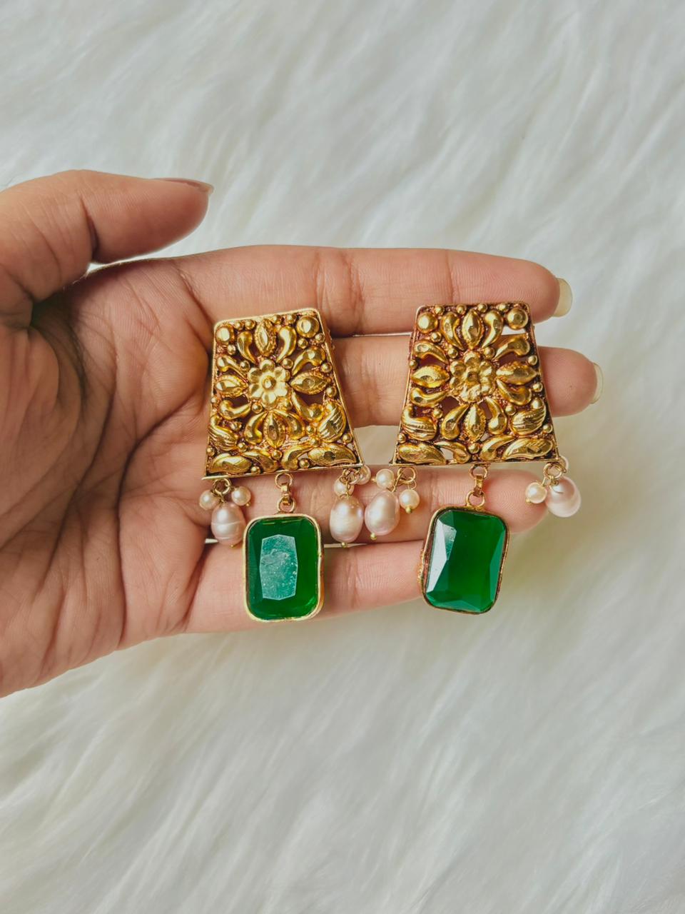 S Green Real Pearl Earring - Image 2